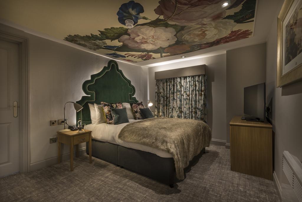 The Three Swans Hotel, Hungerford, Berkshire 外观 照片