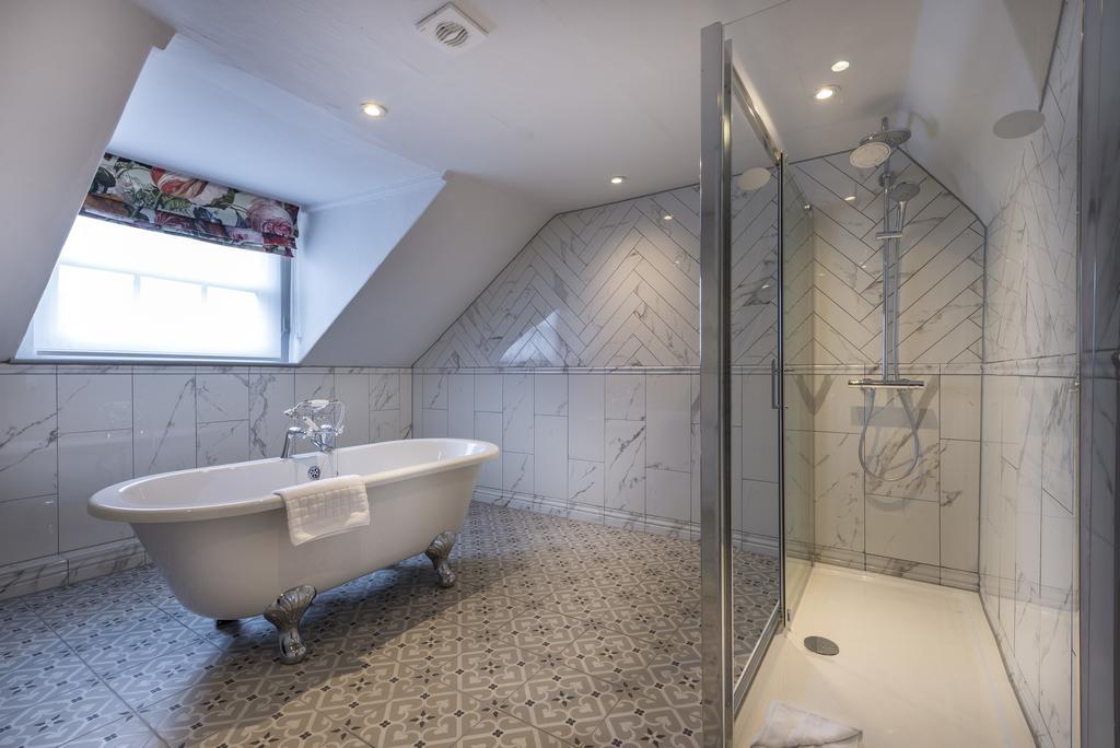 The Three Swans Hotel, Hungerford, Berkshire 外观 照片